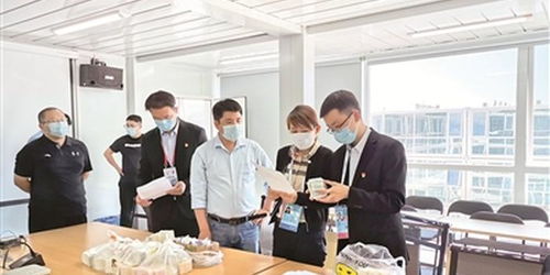 督導(dǎo)組深入冬奧場館一線 嚴查餐飲服務(wù)筑牢食品安全防線